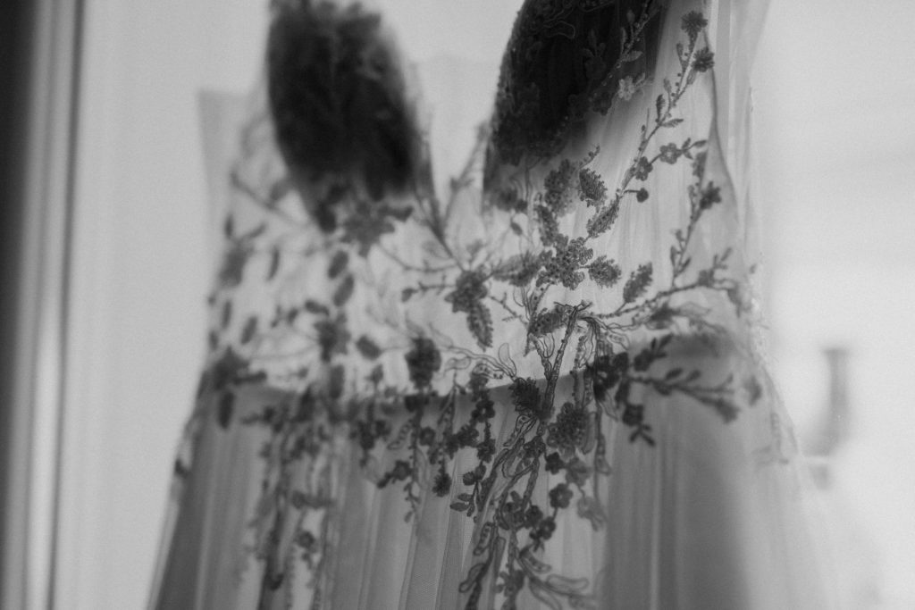 Hochzeitskleid in schwarz weiß